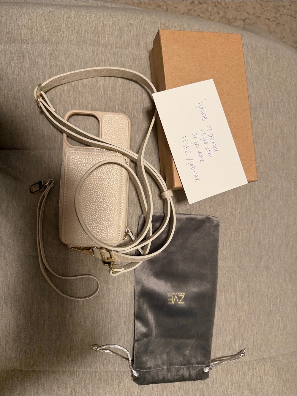 🫶🏼5 for $45!!🫶🏼Compact Pebbled Crossbody Phone w/ Wallet in Light Beige